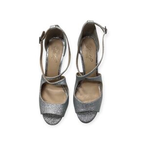 Jewel Badgley Mischka Women's Jonna Crisscross Peep Toe Evening Heels